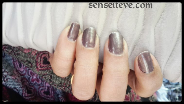 Maybelline Colorshow Nailpaint Burried Treasure swatch 2