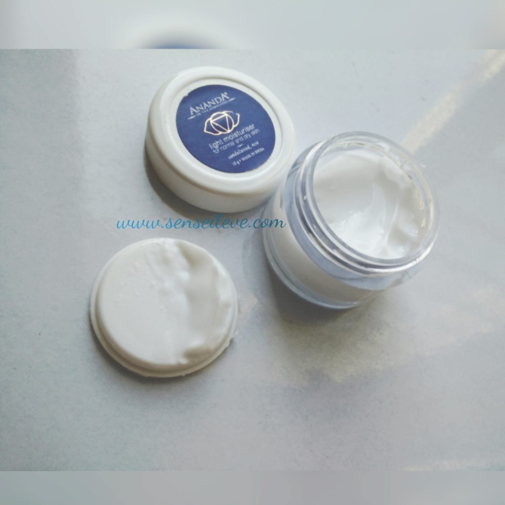 Ananda Light Moisturizer for Normal to Dry Skin Packaging
