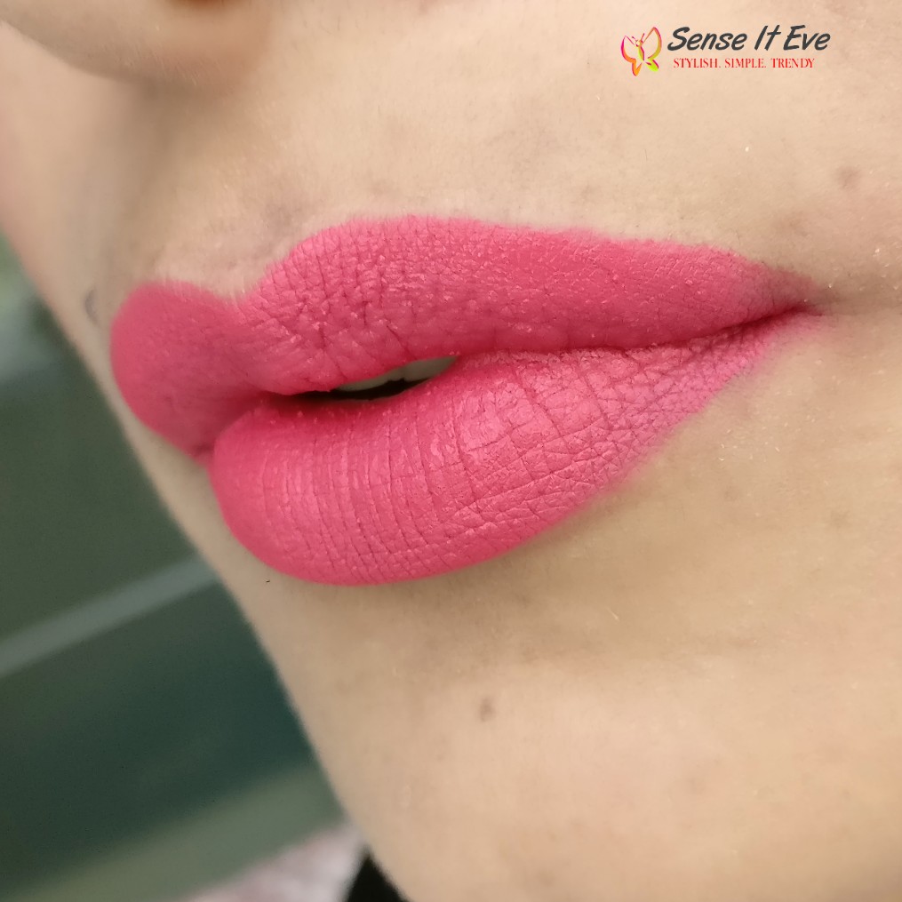 Lakme 9to5 Weightless Matte Mousse Lip Cheek Color Pink Plush Sense It Eve Lakme 9 to 5 Weightless Matte Mousse Lip & Cheek Color : Review & Swatches