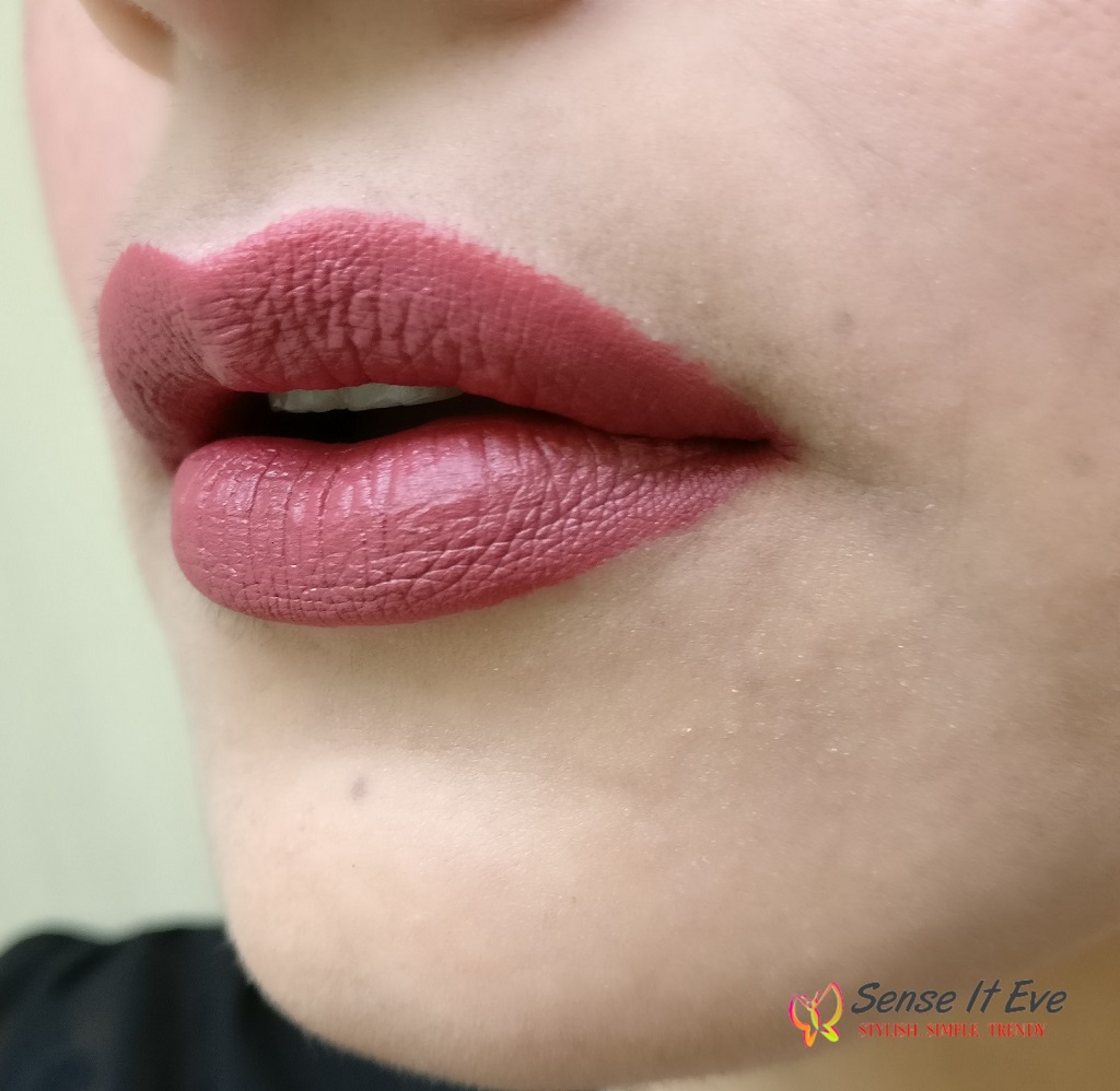 Lakme 9 to 5 Matte Lipstick Rosy Sunday Swatch Sense It Eve Lakme 9 to 5 Matte Lipstick Rosy Sunday: Review & Swatches