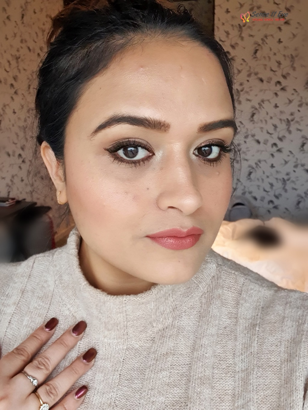 Lakme Absolute Shine Line Liquid Liner Brown Shimmer Review Swatches Sense It Eve Lakme Absolute Shine Line Eye Liners : Review & Swatches