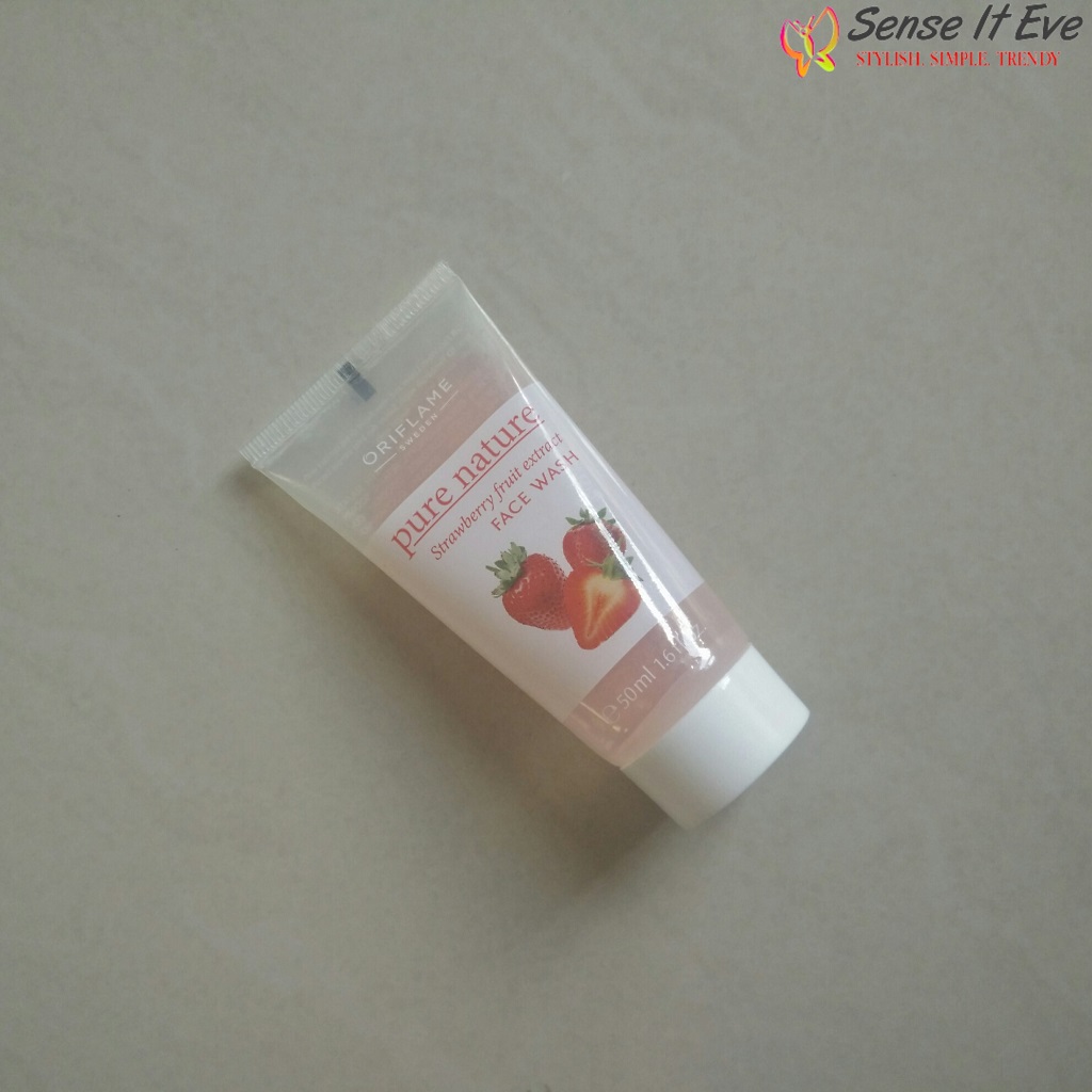 Oriflame Pure Nature Strawberry Fruit Extract Facewash