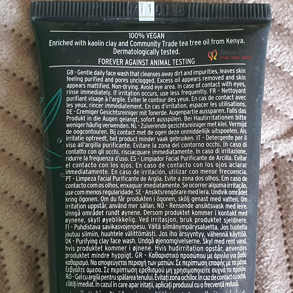 About The Body Shop Himalayan Charcoal Purifying Clay Wash