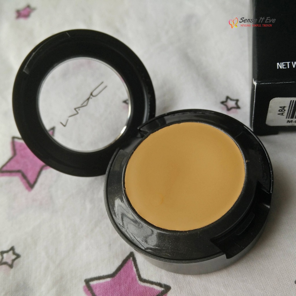 MAC Studio Finish SPF35 Concealer: Review & Swatches